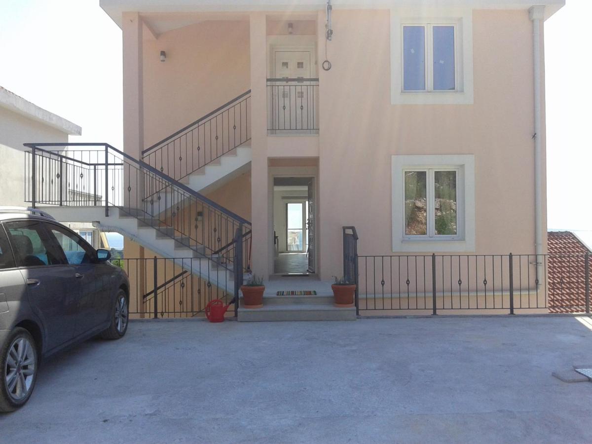 Apartments Odiva Luštica Exterior foto