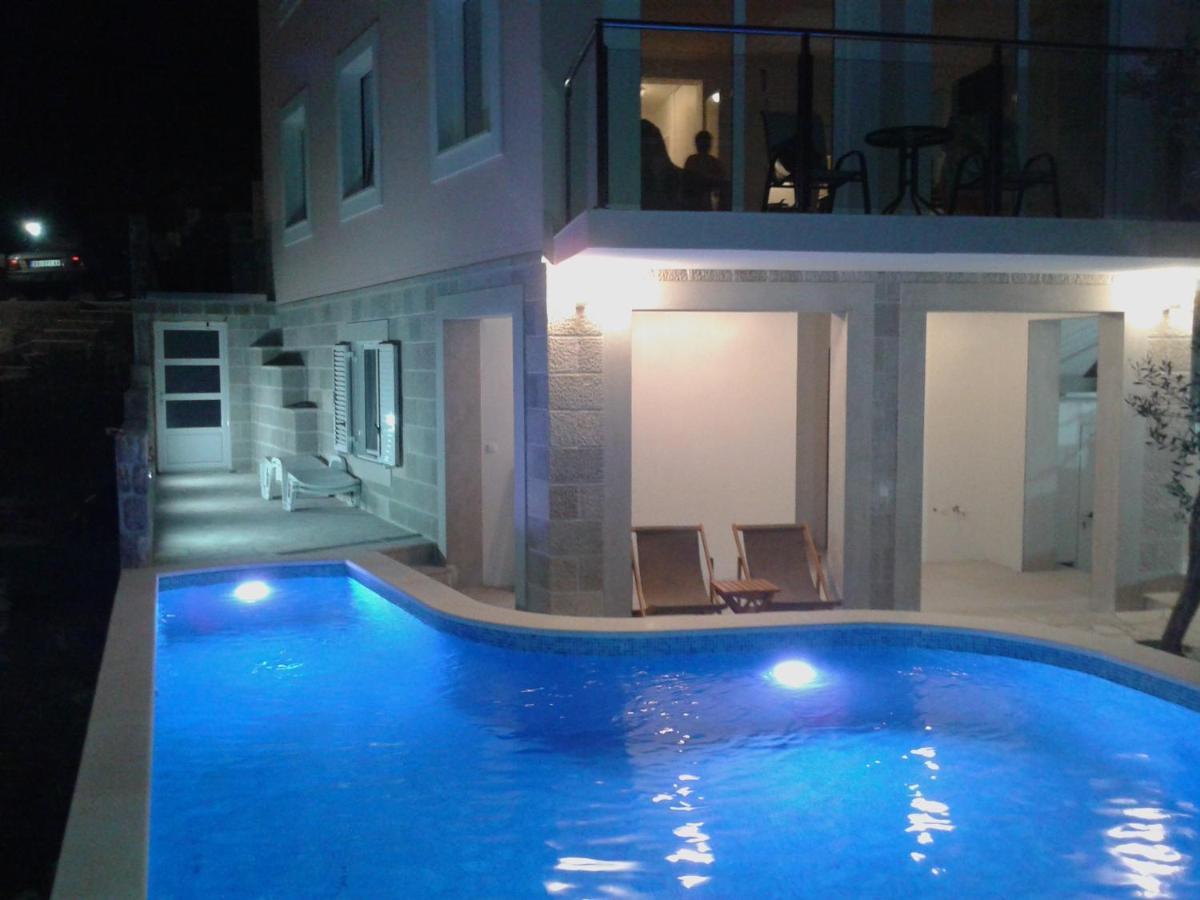 Apartments Odiva Luštica Exterior foto